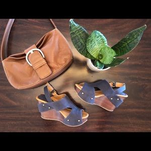 Kenneth Cole Reaction blue wedge sandals